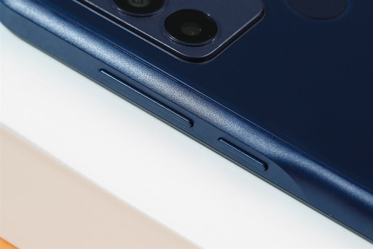 Điện thoại TCL 305