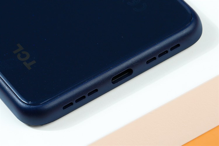 Điện thoại TCL 305