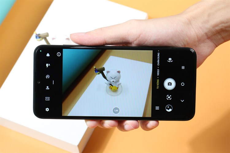 Điện thoại TCL 30 SE