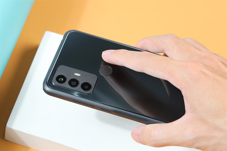 Điện thoại TCL 30 SE