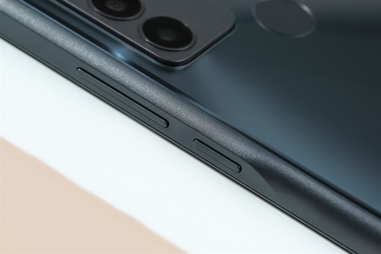 Điện thoại TCL 30 SE