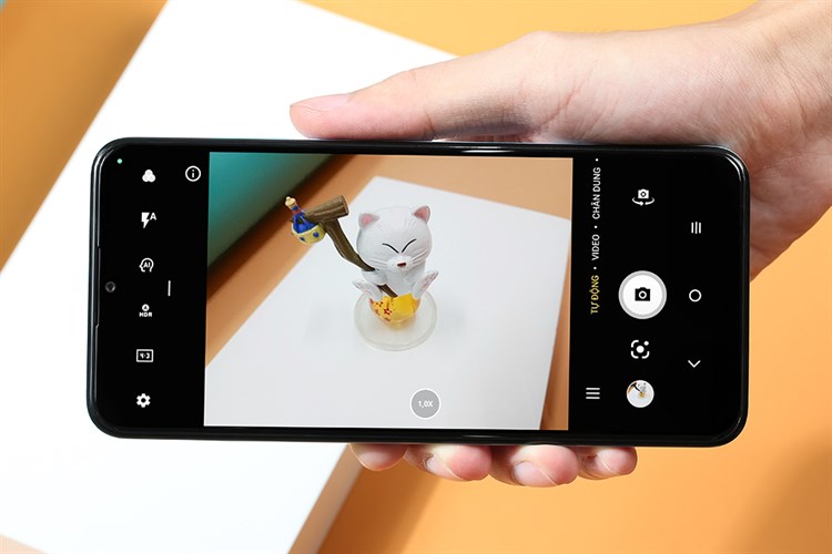 Điện thoại TCL 30 SE