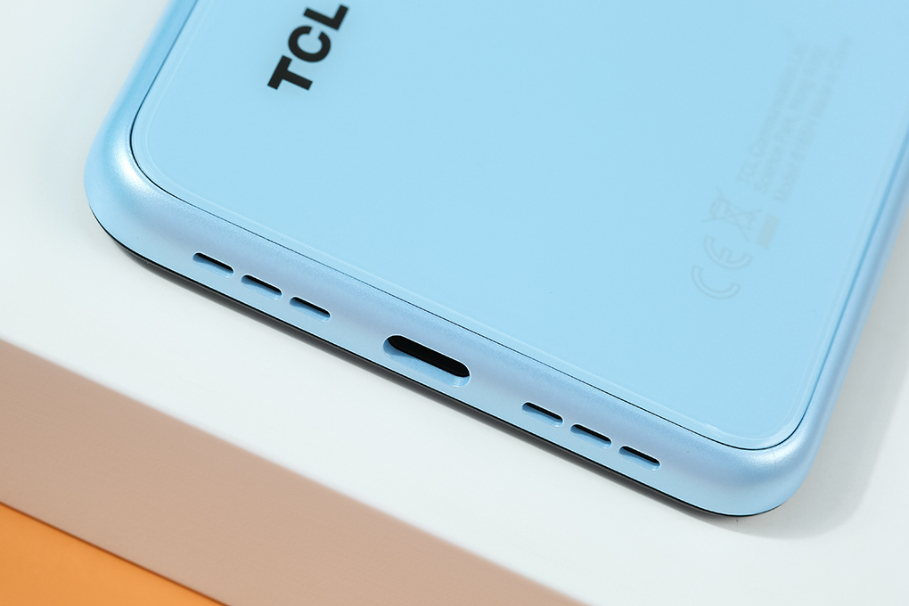Điện thoại TCL 30 SE