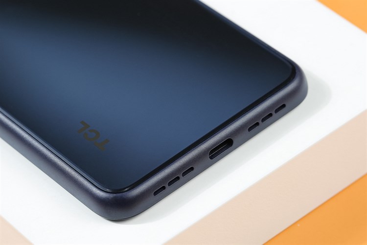 Điện thoại TCL 30 SE