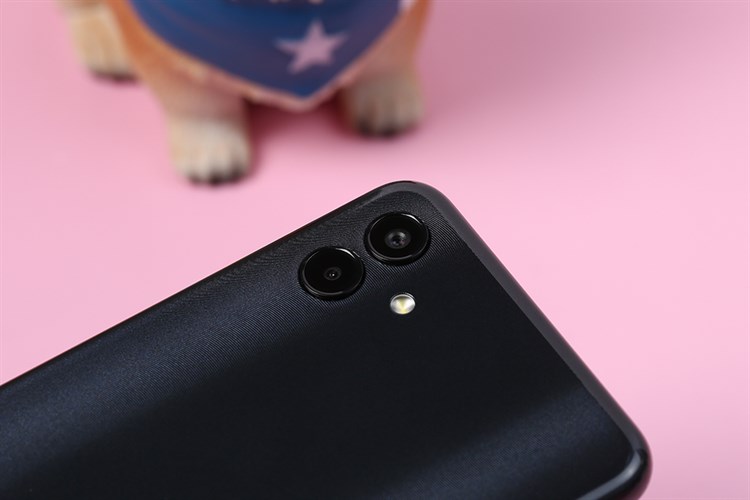 Điện thoại Samsung Galaxy A04 (3GB/32GB) Màu Đen