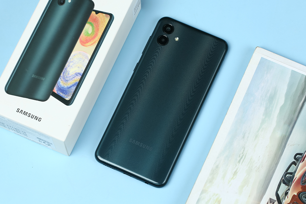 Điện thoại Samsung Galaxy A04 (3GB/32GB) Màu Xanh lá đậm
