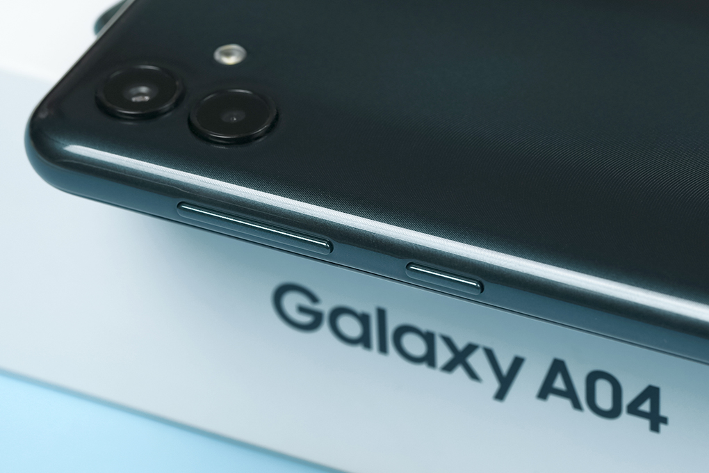 Điện thoại Samsung Galaxy A04 (3GB/32GB) Màu Xanh lá đậm