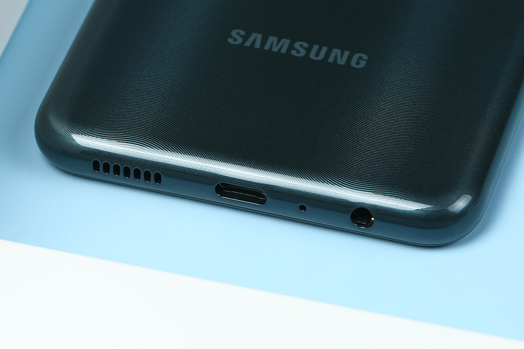 Điện thoại Samsung Galaxy A04 (3GB/32GB) Màu Xanh lá đậm