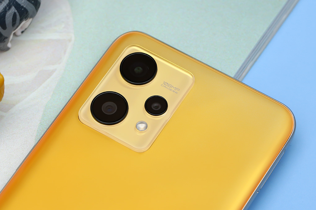 Điện thoại realme 9 4G Màu Vàng