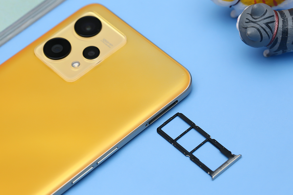 Điện thoại realme 9 4G Màu Vàng