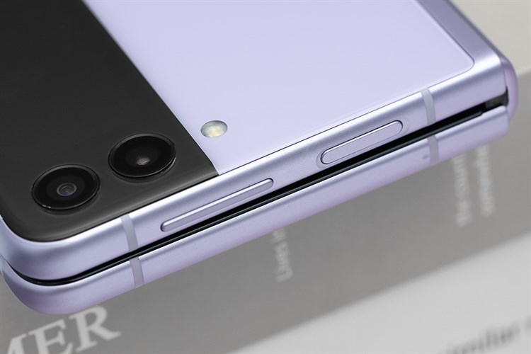Điện thoại Samsung Galaxy Z Flip3 5G 128GB Flex Your Way