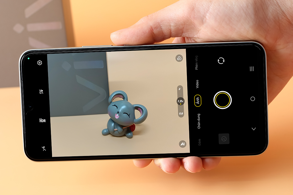 Điện thoại vivo V25 5G Màu Vàng