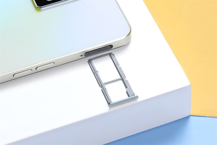 Điện thoại OPPO Reno8 Màu Vàng đồng