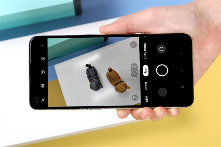 Điện thoại OPPO Reno8 Màu Vàng đồng