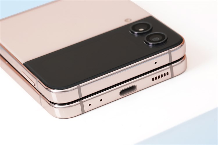 Điện thoại Samsung Galaxy Z Flip4 5G 256GB