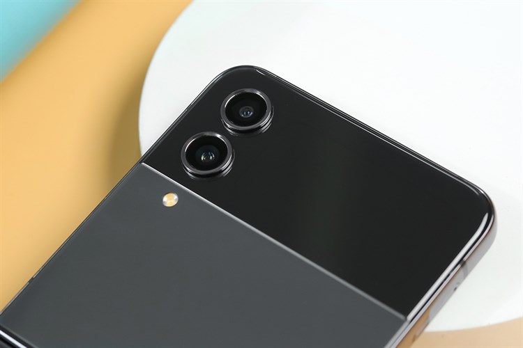 Điện thoại Samsung Galaxy Z Flip4 5G 256GB