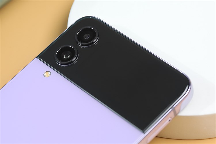 Điện thoại Samsung Galaxy Z Flip4 5G 256GB