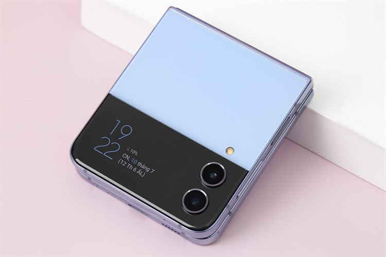 Điện thoại Samsung Galaxy Z Flip4 5G 256GB