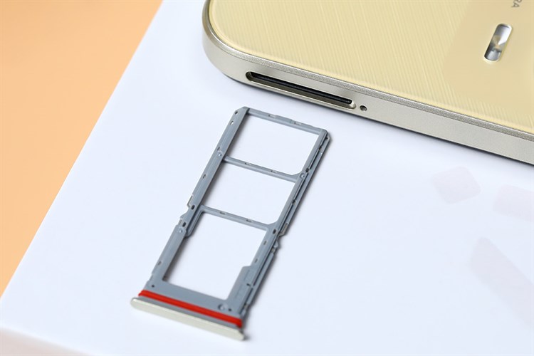 Điện thoại vivo Y16 128GB Màu Vàng