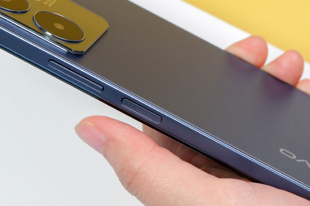Điện thoại vivo Y22s 8GB Màu Xanh đen