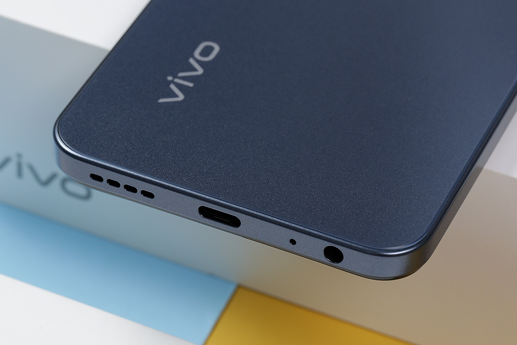 Điện thoại vivo Y22s 8GB Màu Xanh đen
