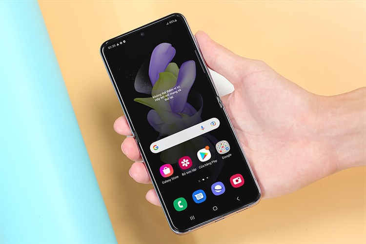 Điện thoại Samsung Galaxy Z Flip4 5G 512GB