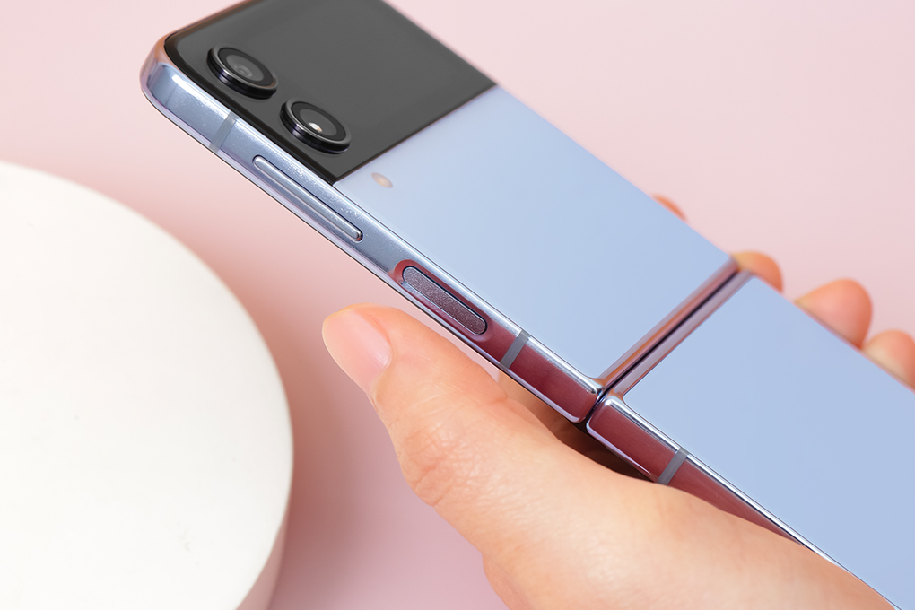 Điện thoại Samsung Galaxy Z Flip4 5G 512GB