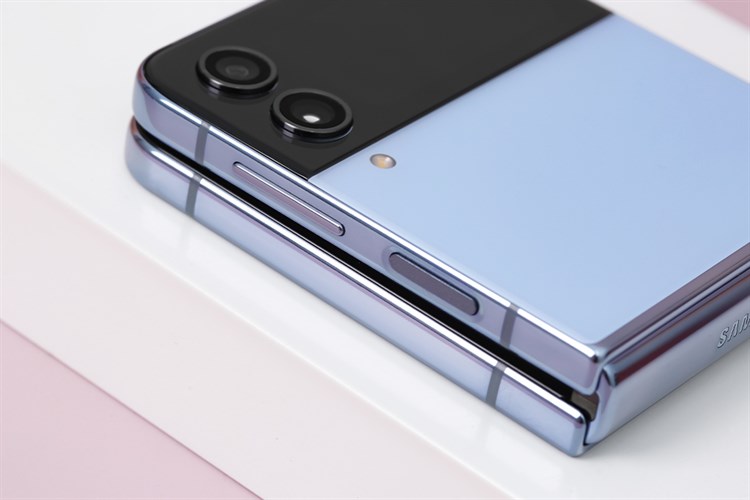 Điện thoại Samsung Galaxy Z Flip4 5G 512GB