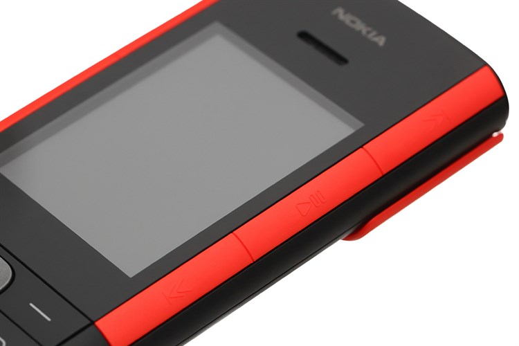 Điện thoại Nokia 5710 Màu Đen