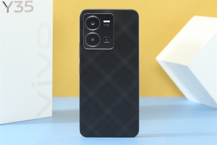 Điện thoại vivo Y35 Màu Đen