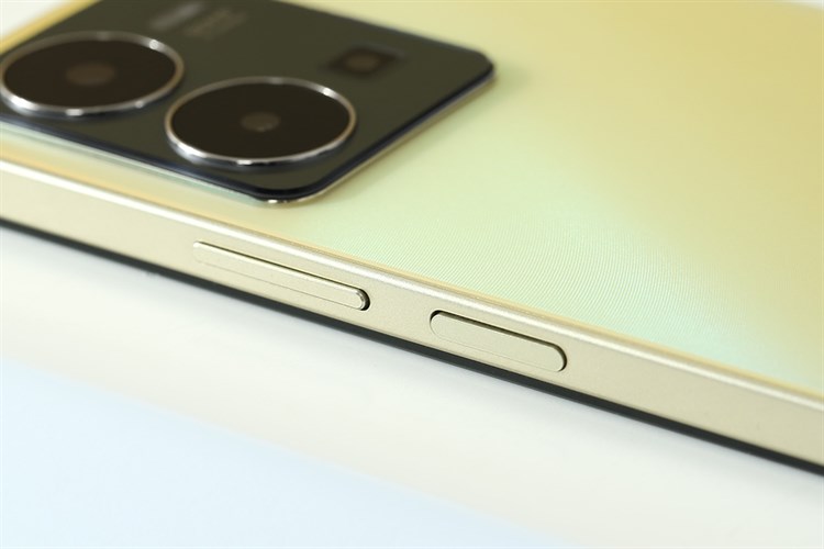 Điện thoại vivo Y35 Màu Vàng