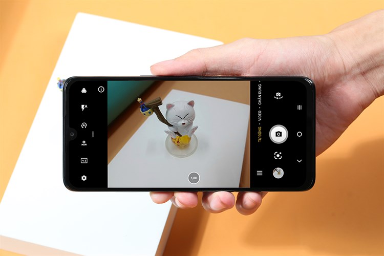 Điện thoại TCL 30+