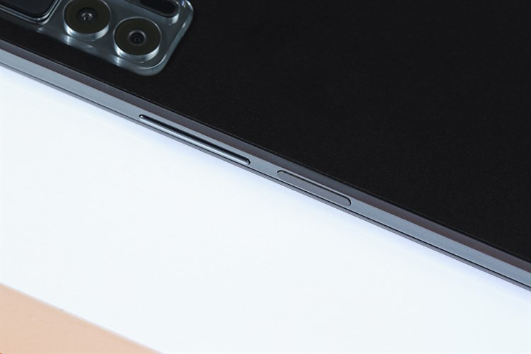 Điện thoại TCL 30+