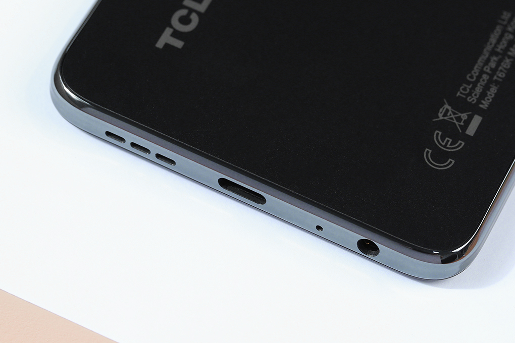 Điện thoại TCL 30+