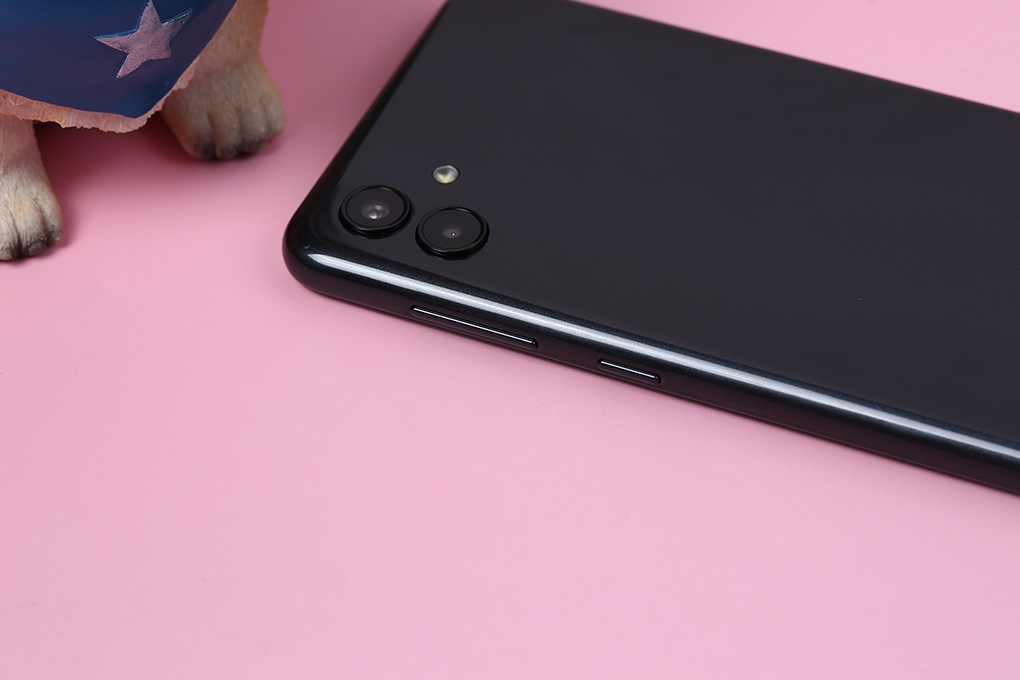 Điện thoại Samsung Galaxy A04 (4GB/64GB) Màu Đen