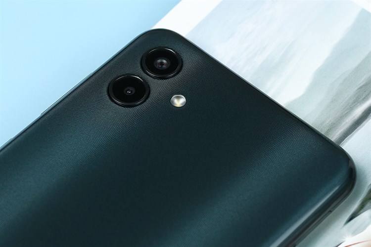 Điện thoại Samsung Galaxy A04 (4GB/64GB) Màu Xanh lá đậm