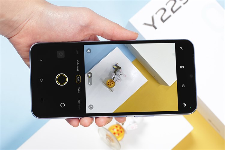 Điện thoại vivo Y22s 4GB Màu Vàng - Xanh dương