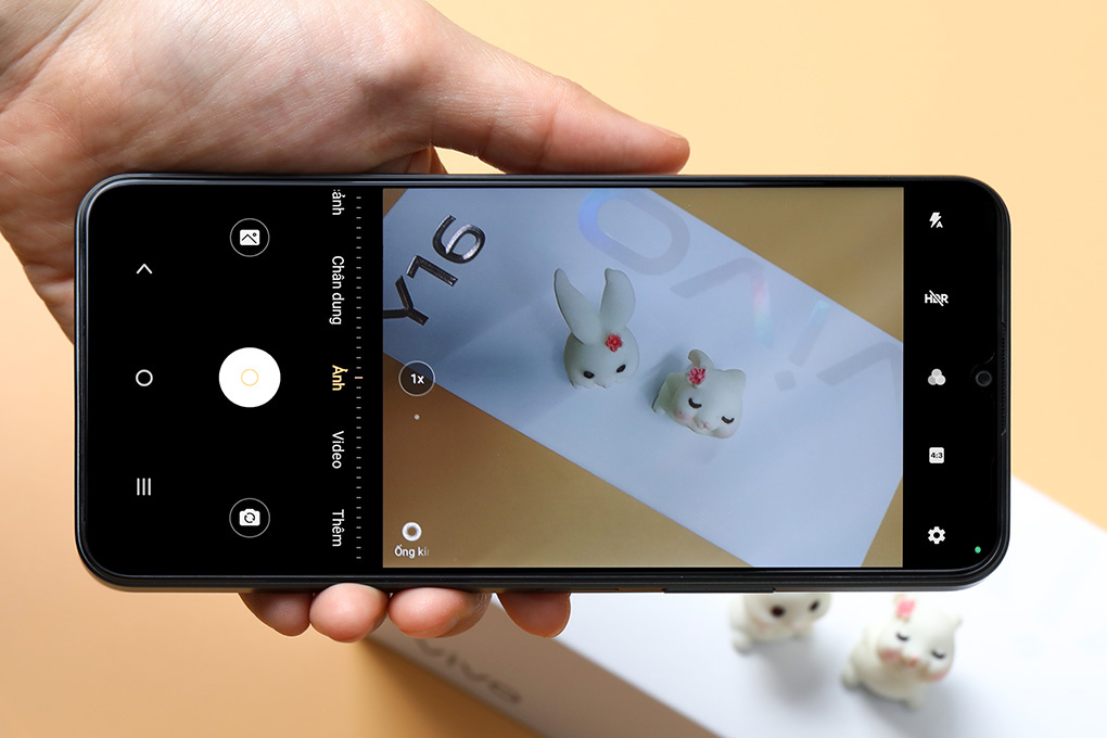 Điện thoại vivo Y16 64GB Màu Đen
