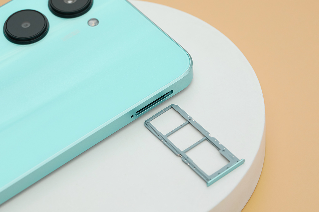 Điện thoại realme C33 (3GB/32GB) Màu Xanh