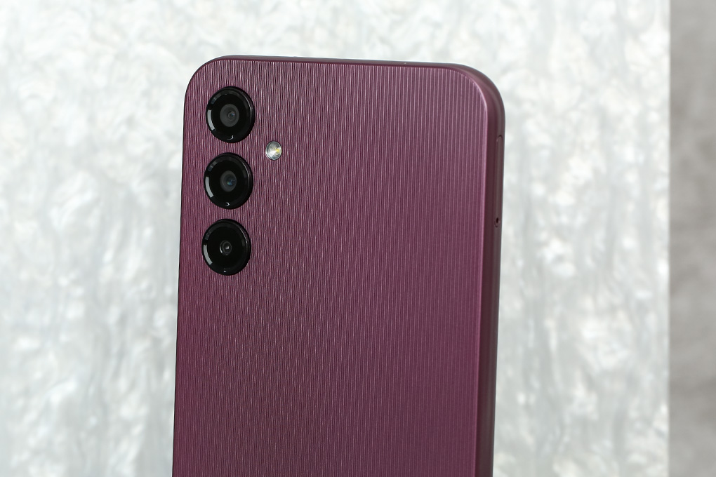 Điện thoại Samsung Galaxy A14 6GB Màu Đỏ đô