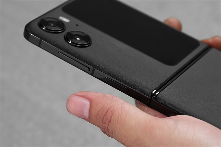 Điện thoại OPPO Find N2 Flip 5G 8GB/256GB Màu Đen