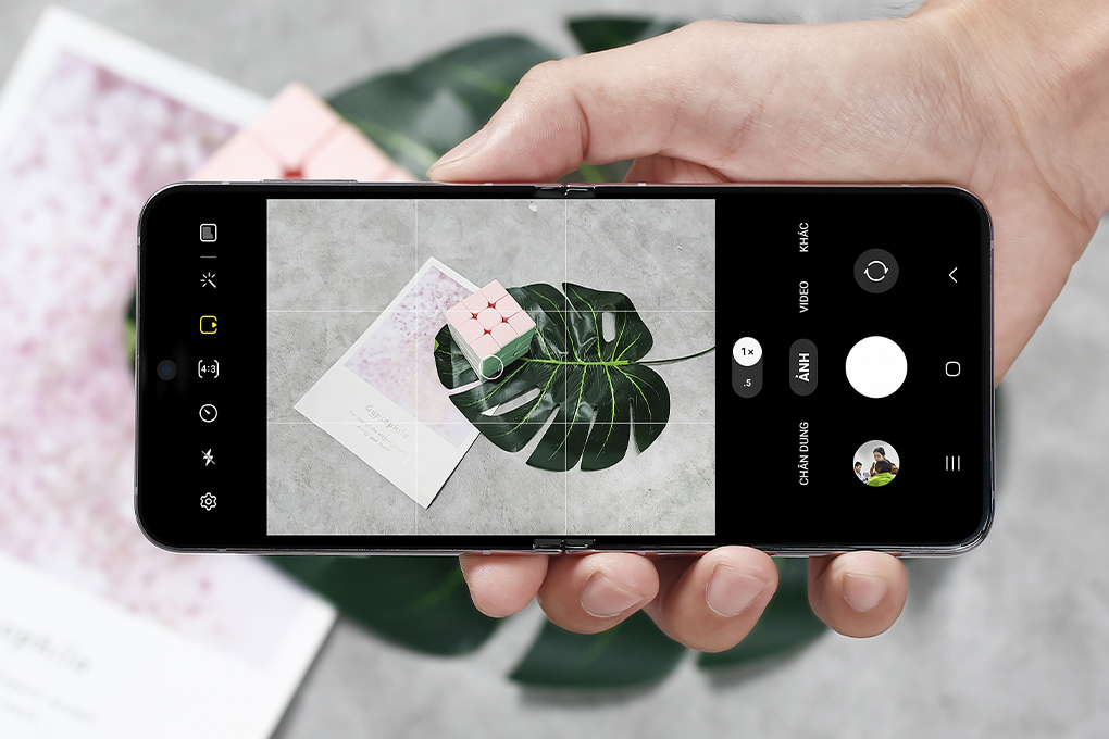 Điện thoại Samsung Galaxy Z Flip5 5G 8GB/256GB Màu Tím nhạt