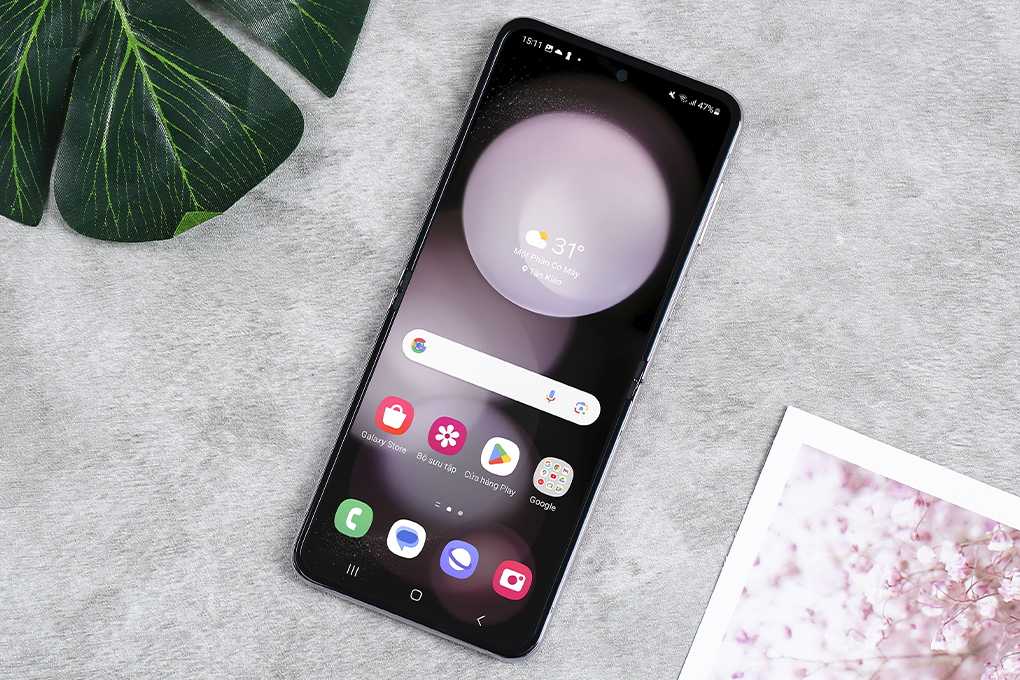 Điện thoại Samsung Galaxy Z Flip5 5G 8GB/256GB Màu Tím nhạt