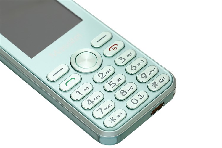 Điện thoại Masstel Lux 10 Màu Xanh lá