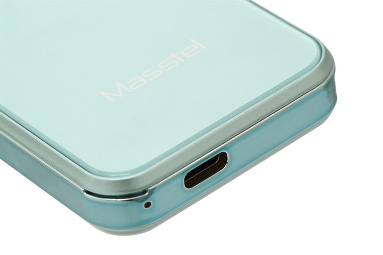 Điện thoại Masstel Lux 10 Màu Xanh lá