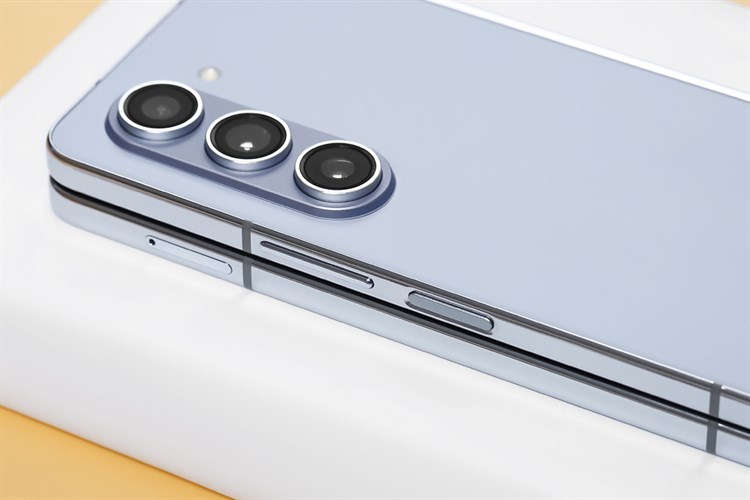 Điện thoại Samsung Galaxy Z Fold5 5G 12GB/256GB Màu Xanh da trời nhạt