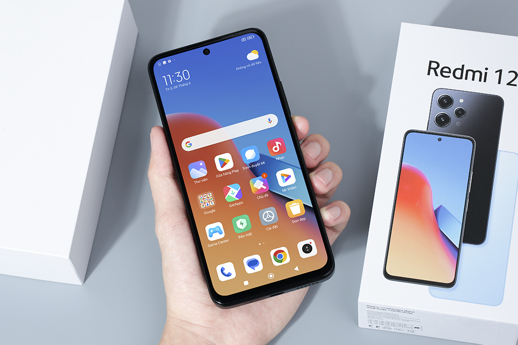 Điện thoại Xiaomi Redmi 12 4GB/128GB Màu Đen