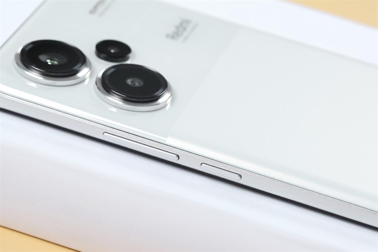 Điện thoại Xiaomi Redmi Note 13 Pro+ 5G 8GB/256GB Màu Trắng