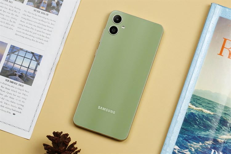 Điện thoại Samsung Galaxy A05 6GB/128GB Màu Xanh lá nhạt