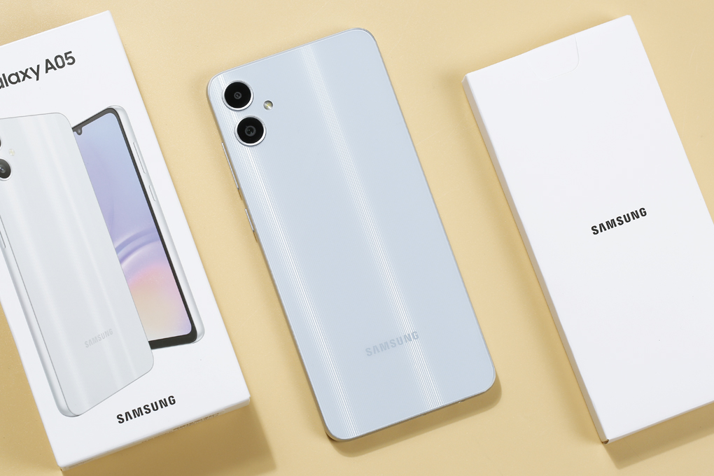 Điện thoại Samsung Galaxy A05 6GB/128GB Màu Bạc